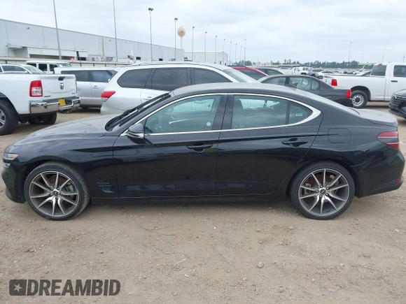 2023 Genesis G70 2.0T z VIN KMTG34TA9PU132552, wystawiony jako IAAI lot #42047048 z przebiegiem 39 111 mil mil oraz . Historia ofert i sprzedaży dostępna na DreamBid. Obrazek 14.