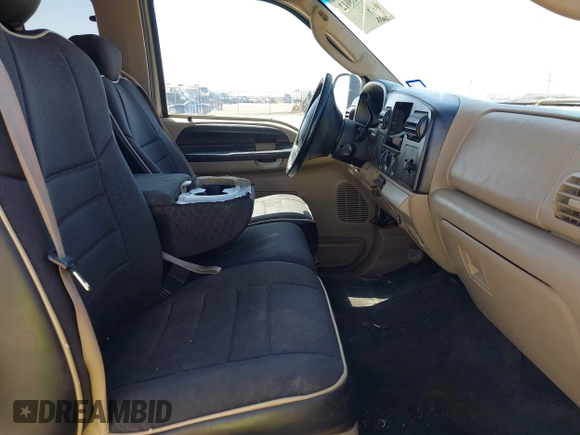 2006 Ford F-250 XL z VIN 1FTSX21546ED26258, wystawiony jako IAAI lot #41955012 z przebiegiem 186 711 mil mil oraz . Historia ofert i sprzedaży dostępna na DreamBid. Obrazek 5.