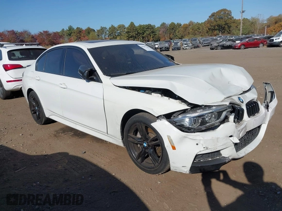 2018 BMW 3 Series 330i xDrive with VIN WBA8D9G55JNU67347, listed as a IAAI auction lot 40597140 with 68,557 mi miles. Bid and sale history available at carsss.com. Image 13.