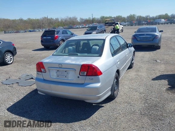 2005 Honda Civic LX with VIN 2HGES16595H589224, listed as a IAAI auction lot 42068288 with 175,049 mi miles and . Bid and sale history available at carsss.com. Image 4.