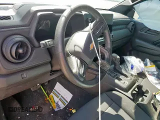 2024 Chevrolet Colorado 2WD Work Truck with VIN 1GCGSBEC2R1107923, listed as a Copart auction lot 58569805 with 32,419 mi miles and Salvage title. Bid and sale history available at DreamBid. Image 7.