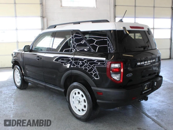 2023 Ford Bronco Sport Heritage z VIN 3FMCR9G60PRE07470, wystawiony jako Copart lot #60569615 z przebiegiem 16 236 mil mil oraz Szkoda całkowita • Salvage title. Historia ofert i sprzedaży dostępna na DreamBid. Obrazek 4.
