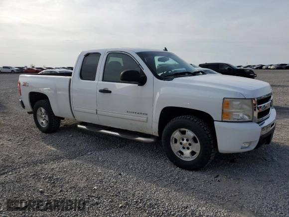 2011 Chevrolet Silverado 1500 LT with VIN 1GCRKSE32BZ174652, listed as a Copart auction lot 53080435 with 163,371 mi miles and Salvage Title. Bid and sale history available at DreamBid. Image 4.