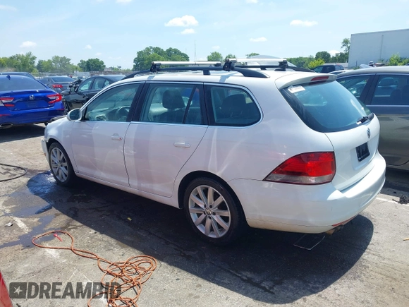2014 Volkswagen Jetta TDI with VIN 3VWPL7AJ0EM611346, listed as a IAAI auction lot 42533049 with 131,929 mi miles and . Bid and sale history available at DreamBid. Image 14.