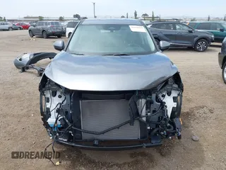2024 Nissan Rogue SV z VIN JN8BT3BA6RW005788, wystawiony jako IAAI lot #42228429 z przebiegiem 6 097 mil mil oraz . Historia ofert i sprzedaży dostępna na DreamBid. Obrazek 13.