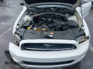 2014 Ford Mustang V6 with VIN 1ZVBP8EM2E5292126, listed as a IAAI auction lot 42117315 with 116,099 mi miles and . Bid and sale history available at DreamBid. Image 10.