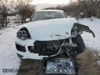 2017 Porsche Cayenne with VIN WP1AA2A21HKA83191, listed as a Copart auction lot 89311075 with 0 mi miles and Salvage Title. Bid and sale history available at carsss.com. Image 5.
