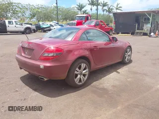 2009 Mercedes-Benz SLK 350 with VIN WDBWK58F19F190541, listed as a IAAI auction lot 42464400 with 109,484 mi miles and . Bid and sale history available at DreamBid. Image 4.