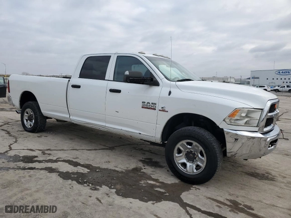2018 Ram 2500 Tradesman with VIN 3C6UR5HL4JG347483, listed as a Copart auction lot 44563685 with 219,146 mi miles and Clean Title. Bid and sale history available at carsss.com. Image 4.