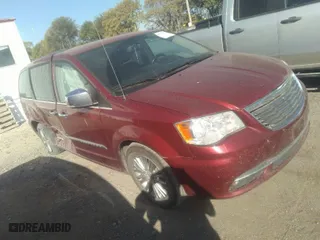 2015 Chrysler Town & Country Touring-L with VIN 2C4RC1CG4FR698916, listed as a IAAI auction lot 40517576 with NaN miles. Bid and sale history available at carsss.com. Image 1.