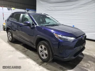 2022 Toyota RAV4 XLE with VIN 2T3P1RFV4NW316569, listed as a Copart auction lot 48360315 with 17,002 mi miles and Salvage Title. Bid and sale history available at carsss.com. Image 4.