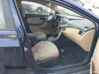 2013 Hyundai Elantra GLS z VIN 5NPDH4AE8DH310207, wystawiony jako IAAI lot #41170804 z przebiegiem 138 638 mil mil oraz . Historia ofert i sprzedaży dostępna na DreamBid. Obrazek 5.