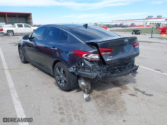 2019 Kia Optima S with VIN 5XXGT4L33KG378382, listed as a IAAI auction lot 41824192 with 114,649 mi miles. Bid and sale history available at carsss.com. Image 3.