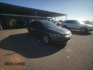 2015 Chrysler 200 S z VIN 1C3CCCBB1FN674775, wystawiony jako Copart lot #54410395 z przebiegiem 160 154 mil mil oraz Szkoda całkowita • Salvage title. Historia ofert i sprzedaży dostępna na DreamBid. Obrazek 13.
