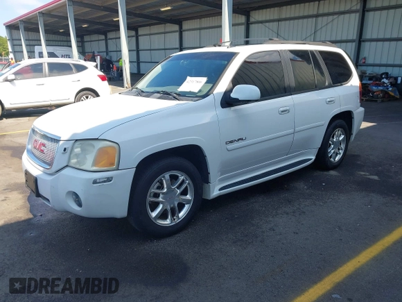 2006 GMC Envoy Denali z VIN 1GKET63M362305394, wystawiony jako IAAI lot #42317806 z przebiegiem 250 565 mil mil oraz . Historia ofert i sprzedaży dostępna na DreamBid. Obrazek 2.