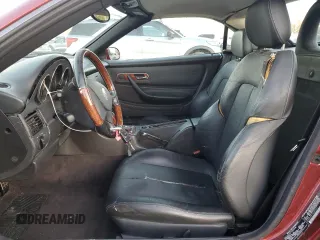 2004 Mercedes-Benz SLK-Class with VIN WDBKK65F14F299017, listed as a Copart auction lot 84318864 with 92,677 mi miles and Clean Title. Bid and sale history available at carsss.com. Image 7.