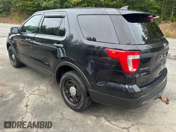 2016 Ford Utility Police Interceptor with VIN 1FM5K8ARXGGC67428, listed as a Copart auction lot 73334954 with 173,361 mi miles and Clean Title. Bid and sale history available at carsss.com. Image 3.