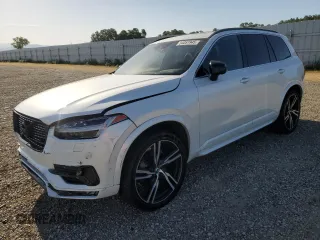 2017 Volvo XC90 R-Design with VIN YV4A22PM4H1173929, listed as a Copart auction lot 54051945 with 82,639 mi miles and Salvage title. Bid and sale history available at DreamBid. Image 1.