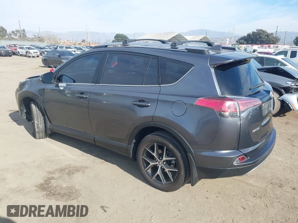 2017 Toyota RAV4 SE z VIN JTMNFREV9HJ706600, wystawiony jako IAAI lot #41109620 z przebiegiem 53 386 mil mil oraz . Historia ofert i sprzedaży dostępna na DreamBid. Obrazek 3.