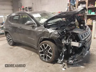 2018 Jeep Compass Limited with VIN 3C4NJDCB9JT245942, listed as a IAAI auction lot 41716399 with 67,587 mi miles. Bid and sale history available at carsss.com. Image 1.