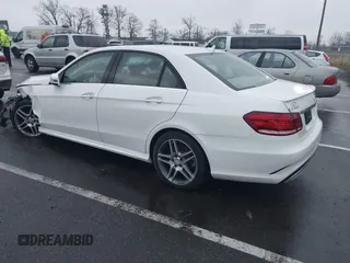 2016 Mercedes-Benz E-Class E 350 Luxury with VIN WDDHF8JB1GB240842, listed as a IAAI auction lot 41079330 with 46,322 mi miles. Bid and sale history available at carsss.com. Image 3.