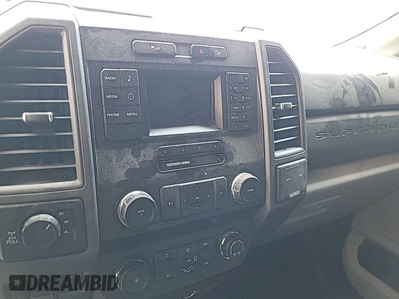2019 Ford F-250 XL with VIN 1FT7W2B65KEE40165, listed as a IAAI auction lot 42727924 with 182,010 mi miles and . Bid and sale history available at DreamBid. Image 23.