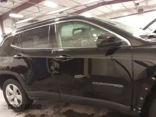2022 Jeep Compass Latitude z VIN 3C4NJDBB9NT134329, wystawiony jako IAAI lot #41608109 z przebiegiem 21 994 mil mil oraz . Historia ofert i sprzedaży dostępna na DreamBid. Obrazek 14.