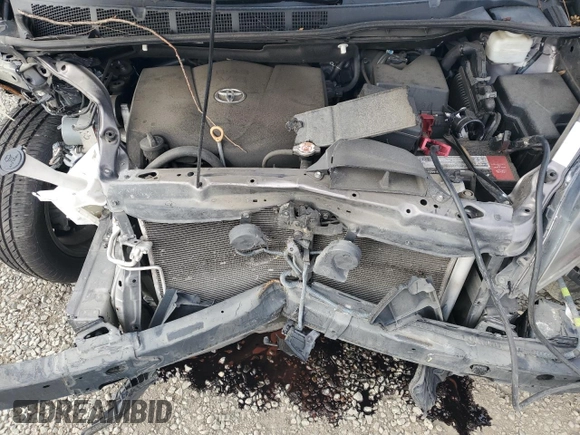 2020 Toyota Sienna SE with VIN 5TDXZ3DC0LS062302, listed as a Copart auction lot 46988815 with 97,304 mi miles and Salvage Title. Bid and sale history available at DreamBid. Image 12.