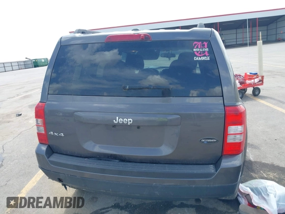 2016 Jeep Patriot Sport with VIN 1C4NJRBB0GD669121, listed as a IAAI auction lot 41947932 with 212,040 mi miles and . Bid and sale history available at carsss.com. Image 16.