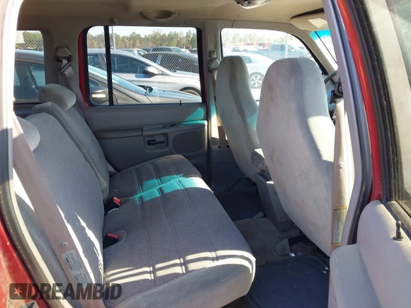 1998 Ford Explorer XL z VIN 1FMZU34X2WZA20335, wystawiony jako IAAI lot #41077333 z przebiegiem 183 565 mil mil oraz . Historia ofert i sprzedaży dostępna na DreamBid. Obrazek 8.