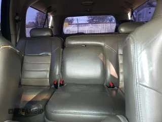 2003 Ford Excursion z VIN 1FMNU44S93EA06749, wystawiony jako Copart lot #69998734 z przebiegiem 209 822 mil mil oraz Czysty tytuł • Clean title. Historia ofert i sprzedaży dostępna na DreamBid. Obrazek 10.