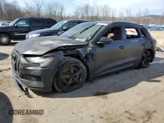 2019 Audi e-tron Premium Plus z VIN WA1LAAGE2KB013285, wystawiony jako Copart lot #61600395 z przebiegiem Nie podano mil oraz Nie do naprawy • Non repairable. Historia ofert i sprzedaży dostępna na DreamBid. Obrazek 1.