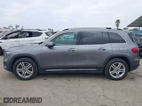 2021 Mercedes-Benz GLB 250 с VIN W1N4M4HB5MW104403, выставлен на аукционе IAAI как лот 41884647 с пробегом 44 951 миль миль и . История ставок и продаж доступна на DreamBid. Изображение 14.