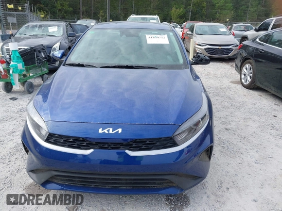 2024 Kia Forte LXS with VIN 3KPF24AD9RE807621, listed as a IAAI auction lot 41839722 with 42,027 mi miles. Bid and sale history available at carsss.com. Image 12.