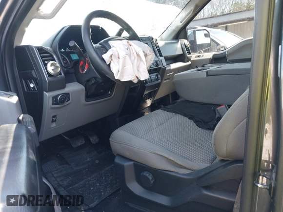 2018 Ford F-150 XL with VIN 1FTEW1E56JFC63963, listed as a IAAI auction lot 41776075 with 176,140 mi miles. Bid and sale history available at carsss.com. Image 5.
