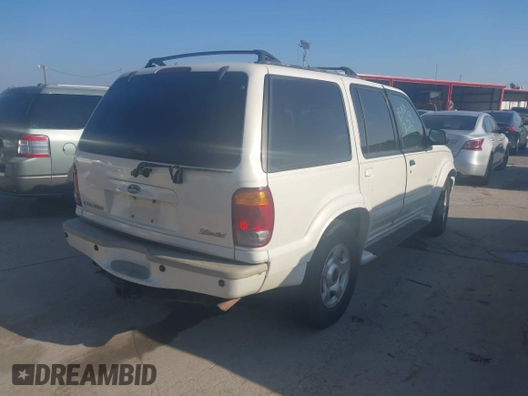 2000 Ford Explorer with VIN 1FMDU65P0YZB88259, listed as a IAAI auction lot 41527977 with 253,013 mi miles and . Bid and sale history available at DreamBid. Image 4.
