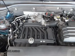 2019 Volkswagen Atlas SE with VIN 1V2LR2CAXKC605369, listed as a IAAI auction lot 39617117 with 74,432 mi miles and . Bid and sale history available at DreamBid. Image 10.