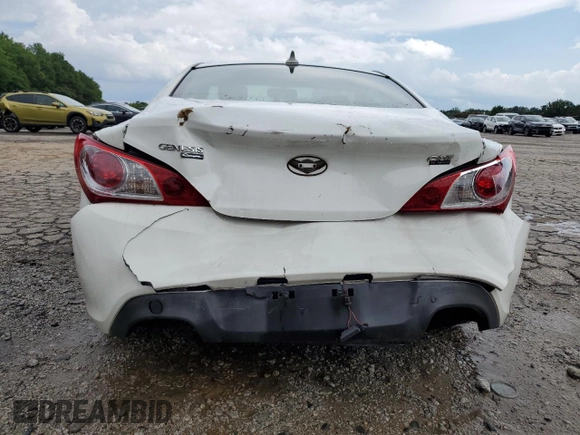 2011 Hyundai Genesis Coupe z VIN KMHHT6KD7BU054383, wystawiony jako Copart lot #59680965 z przebiegiem 101 832 mil mil oraz Szkoda całkowita • Salvage title. Historia ofert i sprzedaży dostępna na DreamBid. Obrazek 6.
