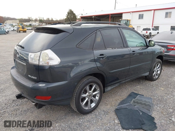 2005 Lexus RX with VIN 2T2GA31U65C040798, listed as a IAAI auction lot 41906233 with 211,026 mi miles. Bid and sale history available at carsss.com. Image 4.