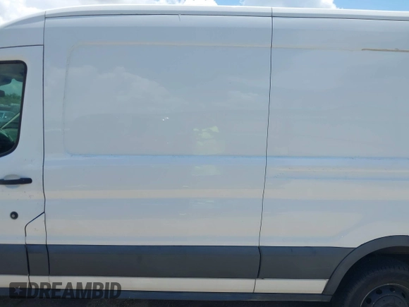 2015 Ford Transit Cargo с VIN 1FTYR2CG0FKA15544, выставлен на аукционе IAAI как лот 42522021 с пробегом 310 509 миль миль и . История ставок и продаж доступна на DreamBid. Изображение 14.