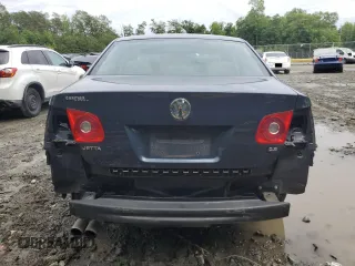 2005 Volkswagen Jetta 2.5L with VIN 3VWRG71K45M628981, listed as a Copart auction lot 58531595 with 128,217 mi miles and Salvage title. Bid and sale history available at DreamBid. Image 6.