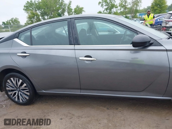 2024 Nissan Altima SV with VIN 1N4BL4DV8RN331363, listed as a IAAI auction lot 42423186 with 12,512 mi miles and . Bid and sale history available at DreamBid. Image 13.