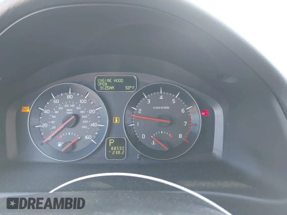 2013 Volvo C30 T5 with VIN YV1672MK1D2309378, listed as a IAAI auction lot 41836950 with 88,590 mi miles and . Bid and sale history available at DreamBid. Image 7.
