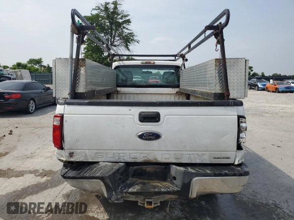 2016 Ford F-250 XL with VIN 1FTBF2A60GEA69256, listed as a Copart auction lot 60632905 with 353,190 mi miles and Salvage title. Bid and sale history available at DreamBid. Image 6.