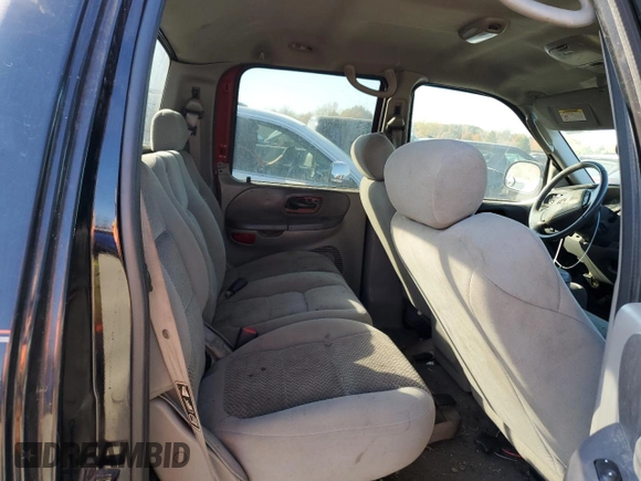 2002 Ford F-150 XLT with VIN 1FTRW08L82KE27440, listed as a Copart auction lot 76366864 with 253,433 mi miles and Clean Title. Bid and sale history available at carsss.com. Image 10.