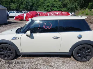 2010 MINI Hardtop S with VIN WMWMF7C55ATX44898, listed as a IAAI auction lot 42727762 with 131,845 mi miles and . Bid and sale history available at DreamBid. Image 14.