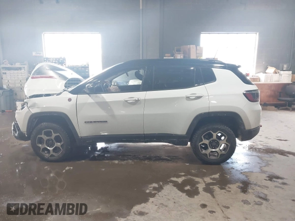 2022 Jeep Compass Trailhawk with VIN 3C4NJDDB8NT199704, listed as a IAAI auction lot 41611028 with 27,247 mi miles and . Bid and sale history available at DreamBid. Image 14.