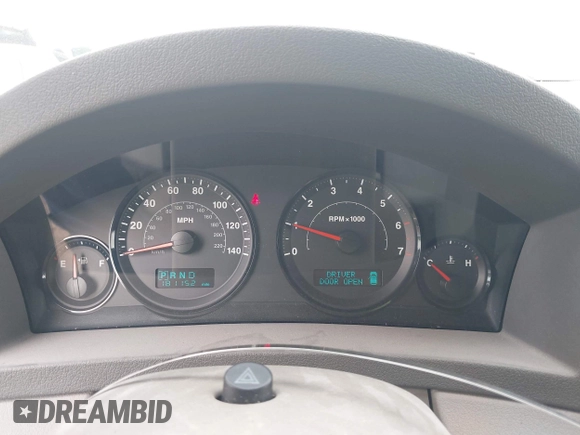 2005 Jeep Grand Cherokee Laredo z VIN 1J4GR48K75C719070, wystawiony jako IAAI lot #42673745 z przebiegiem 181 152 mil mil oraz . Historia ofert i sprzedaży dostępna na DreamBid. Obrazek 7.
