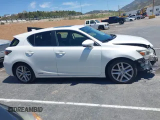 2014 Lexus CT 200h z VIN JTHKD5BH6E2191494, wystawiony jako IAAI lot #41987107 z przebiegiem 160 356 mil mil oraz . Historia ofert i sprzedaży dostępna na DreamBid. Obrazek 13.