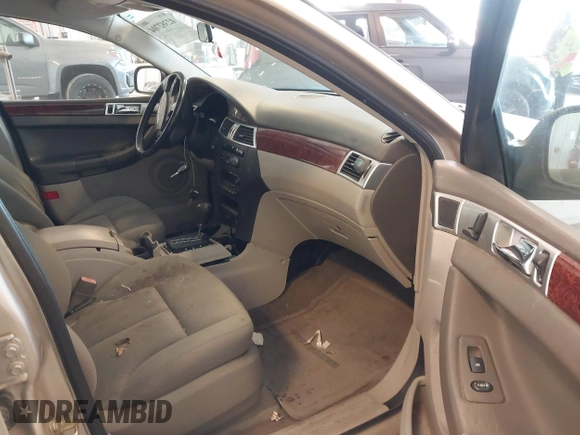 2007 Chrysler Pacifica Touring with VIN 2A8GM68X87R162765, listed as a IAAI auction lot 42382704 with 160,768 mi miles and . Bid and sale history available at DreamBid. Image 5.